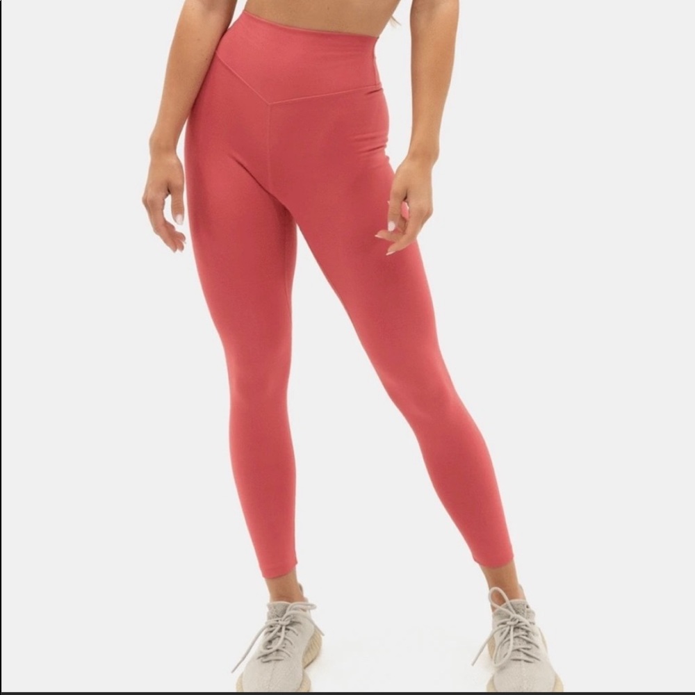 Balance Athletica Ascend Leggings in Dawn
